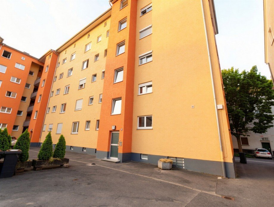 Hauseingang Wohnung Neu-Ulm