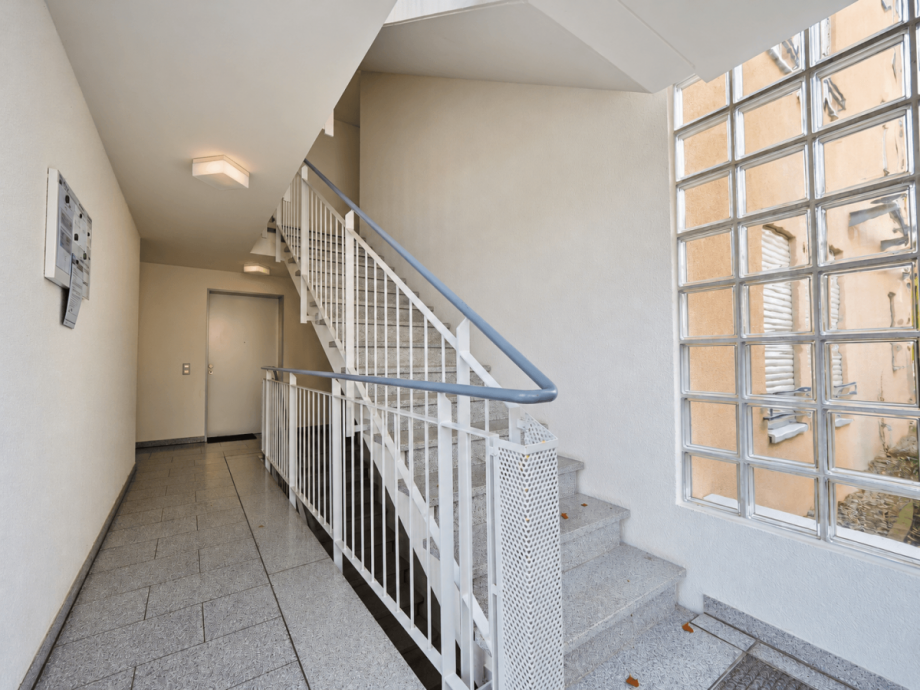Treppenhaus Etagenwohnung Neu-Ulm