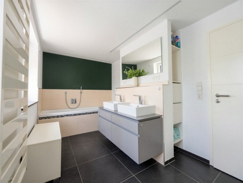 Badezimmer OG Doppelhaush�lfte Pfaffenhofen an der Roth