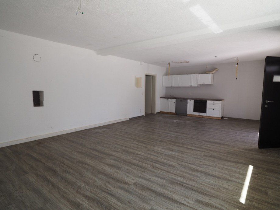 1 Zi.-Apartment mit direkten Eingang auf Stra�enseite Mehrfamilienhaus Langenau