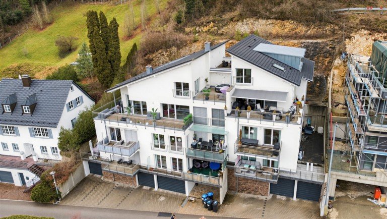 Geb�ude_Luftbild Blaubeuren Etagenwohnung Exklusives Wohnen in Blaubeuren - moderne Ausstattung, barrierearm, mit Aussichtslage & Weitblick